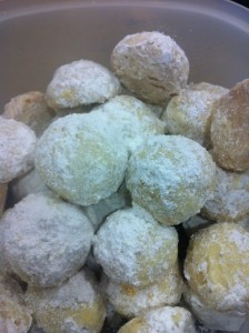 gluten free Mexican wedding cookie